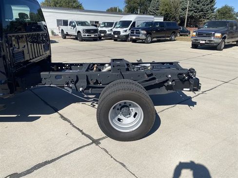 Used 2022 Ford F350 XL w/ Power Equipment Group image 10