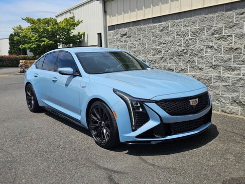 Used 2025 Cadillac CT5 V Blackwing w/ Parking Package RWD image 10