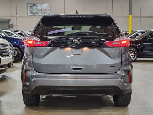 Used 2024 Ford Edge SE w/ Black Appearance Package image 10