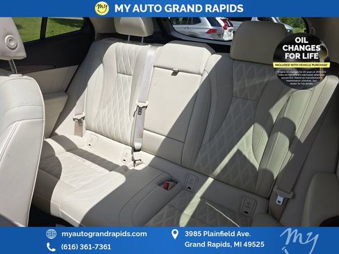 Used 2023 Buick Envision Avenir AWD/4WD image 27