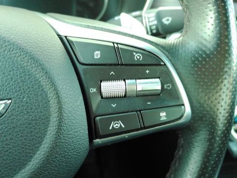 Used 2022 Genesis G70 2.0T w/ Prestige Package image 39