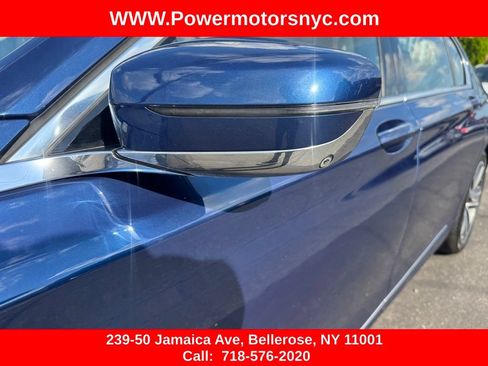 Used 2022 BMW 750Li xDrive AWD/4WD image 12