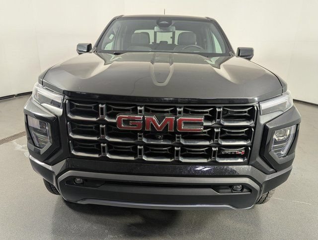 Used 2023 GMC Canyon AT4 w/ Technology Package AWD/4WD image 3