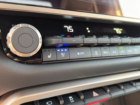 New 2026 Toyota Tundra Limited AWD/4WD image 27