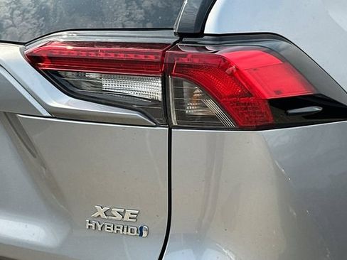 Used 2023 Toyota RAV4 XSE AWD/4WD image 8