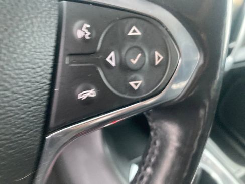 Used 2019 Chevrolet Traverse LT image 44