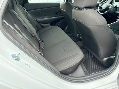 Certified 2025 Hyundai Elantra Sport image 15