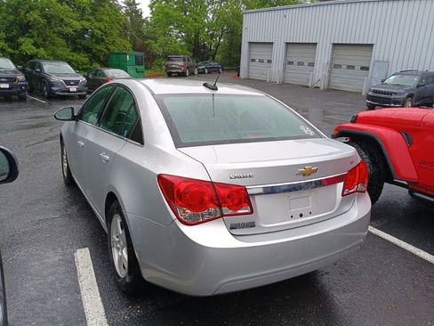 Used 2015 Chevrolet Cruze LT w/ Sun And Sound Package FWD image 3