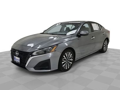 Used 2023 Nissan Altima 2.5 SV