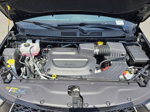 Used 2026 Chrysler Pacifica Select AWD/4WD image 9