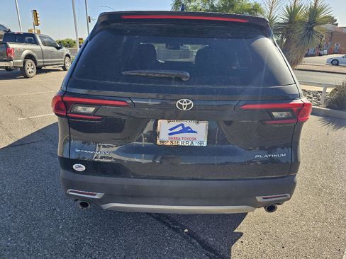 Used 2024 Toyota Grand Highlander AWD Hybrid image 5