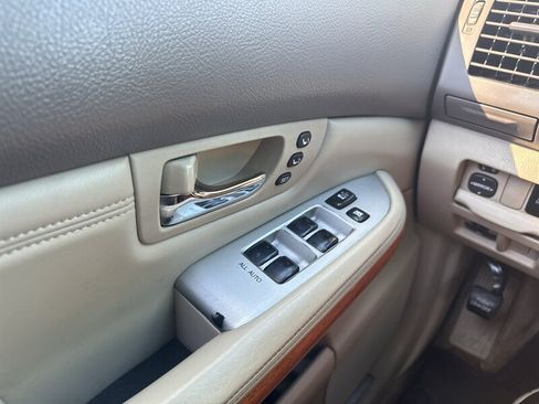 Used 2005 Lexus RX 330 AWD image 37