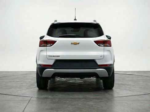Used 2025 Chevrolet TrailBlazer LT FWD image 7