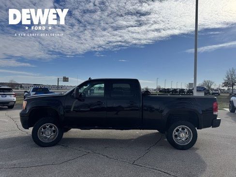 Used 2013 GMC Sierra 2500 Denali w/ Suspension Package, Off-Road image 5