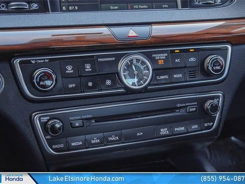 Used 2017 Kia Cadenza Premium w/ Luxury Package image 24