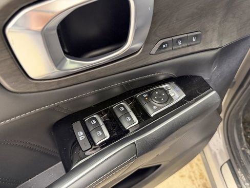 Used 2025 Kia Sorento SX Prestige image 20