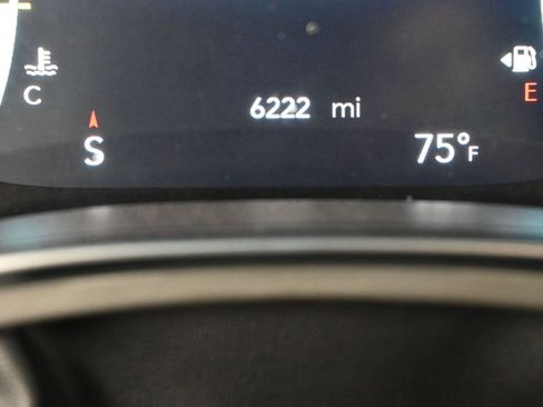 Used 2024 Chrysler Pacifica Limited w/ S Appearance Package image 38