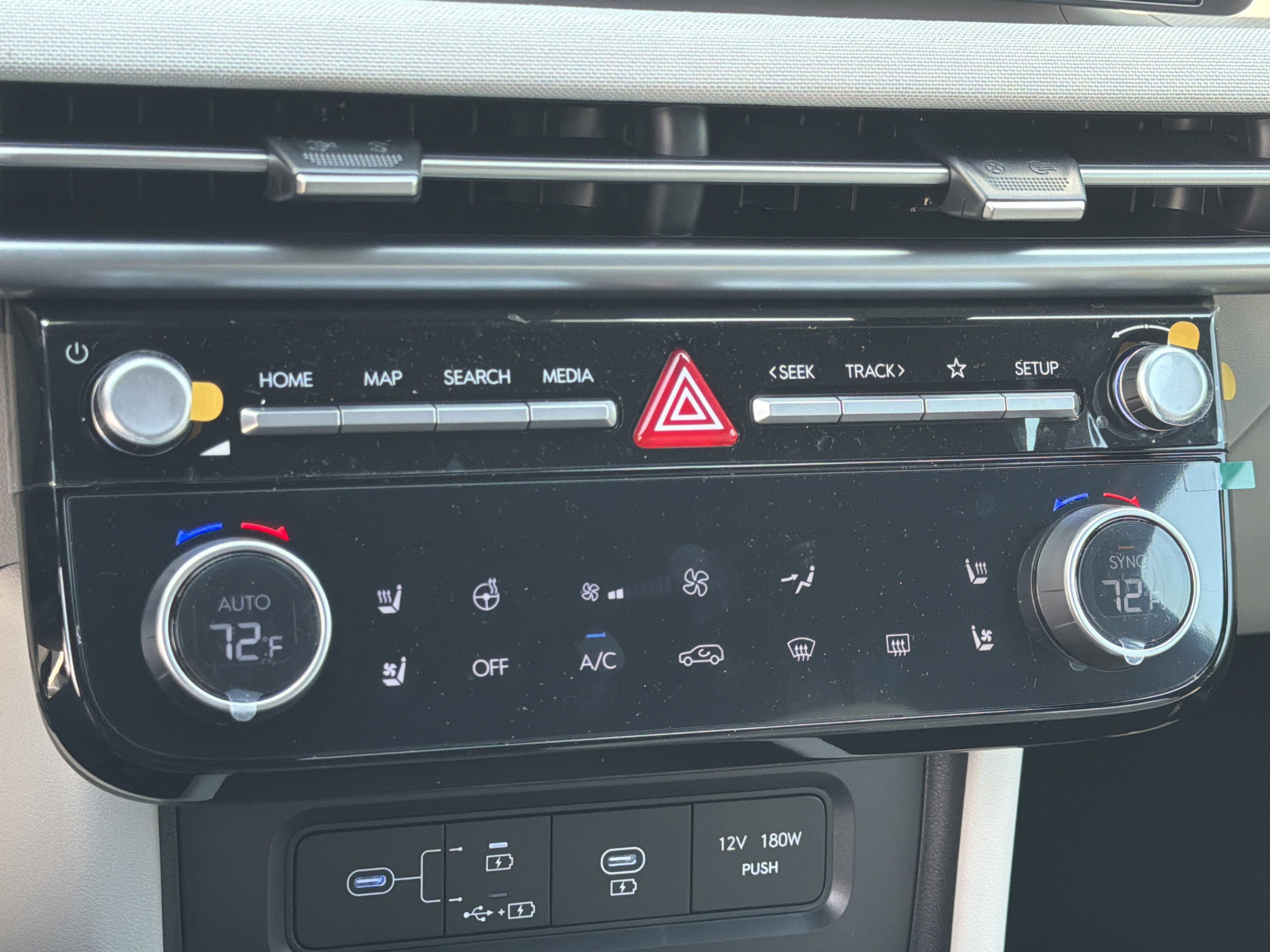 New 2026 Hyundai Tucson Limited FWD image 23