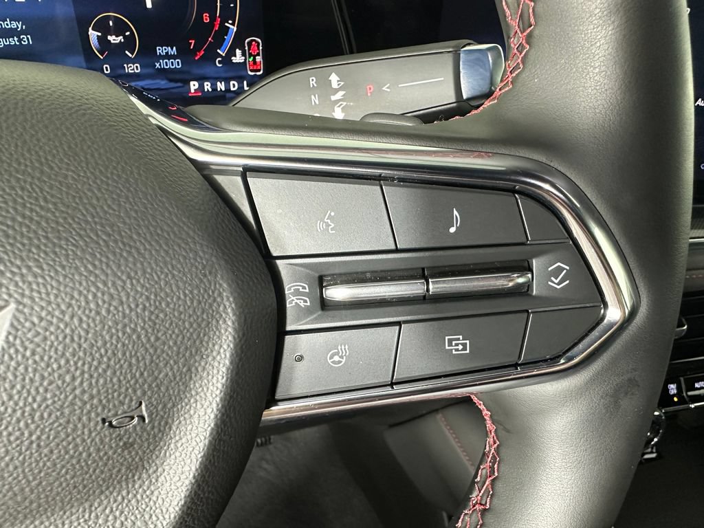 Used 2026 Chevrolet Suburban RST w/ Comfort Package AWD/4WD image 14