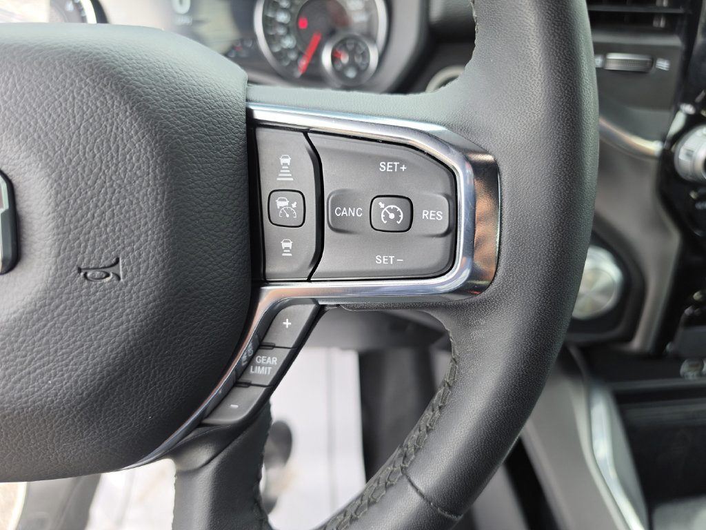 Used 2025 RAM 1500 Laramie AWD/4WD image 44