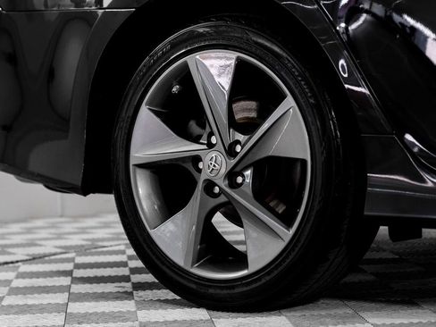 Used 2014 Toyota Camry SE w/ Leather Package image 56