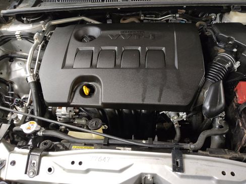 Used 2019 Toyota Corolla LE FWD image 30
