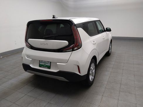 Used 2025 Kia Soul LX w/ LX Technology Package image 9
