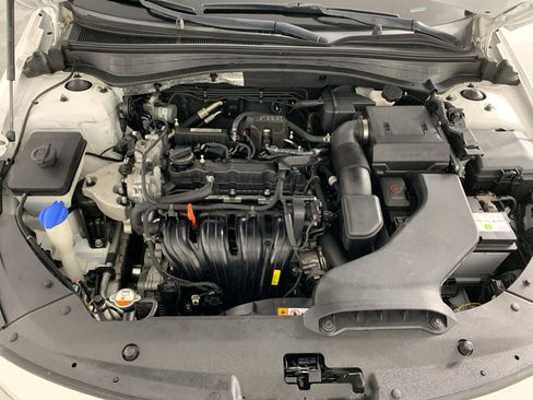 Used 2018 Kia Optima S image 11