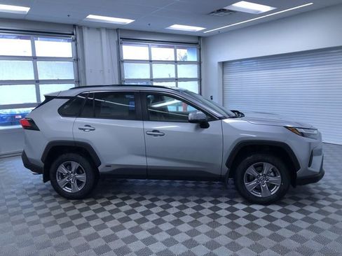 New 2025 Toyota RAV4 XLE image 27