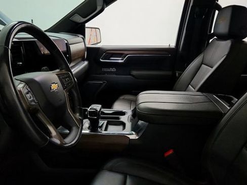 Used 2023 Chevrolet Silverado 1500 High Country w/ Z71 Off-Road Package image 10