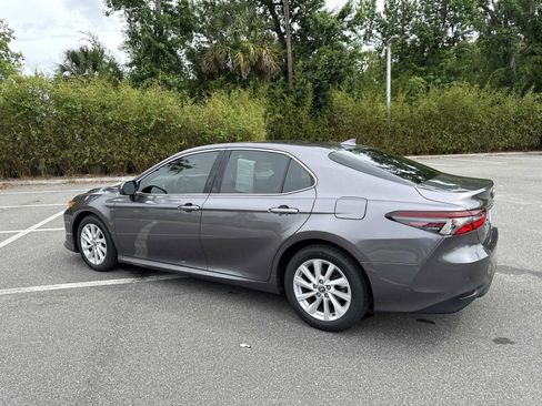 Used 2023 Toyota Camry LE FWD image 5