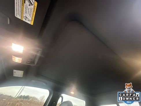 Used 2023 Nissan Titan PRO-4X w/ Pro-4x Convenience Package image 30