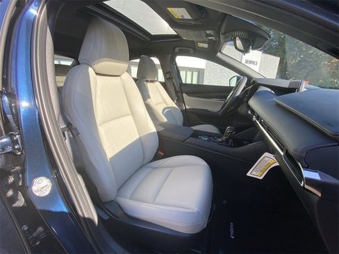 Used 2024 MAZDA MAZDA3 s image 15