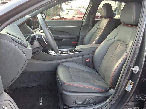 Used 2023 Hyundai Sonata SEL Plus w/ Cargo Package image 17