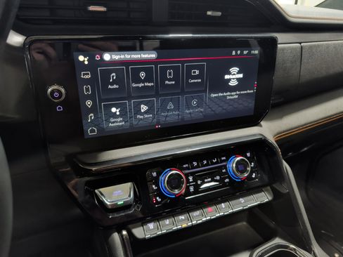 Used 2025 GMC Sierra 2500 AT4 w/ AT4 Premium Plus Package AWD/4WD image 10