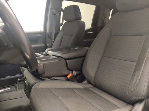 Used 2022 Chevrolet Silverado 1500 LT AWD/4WD image 17