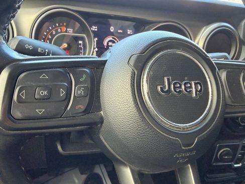Used 2021 Jeep Wrangler Unlimited Sport image 22
