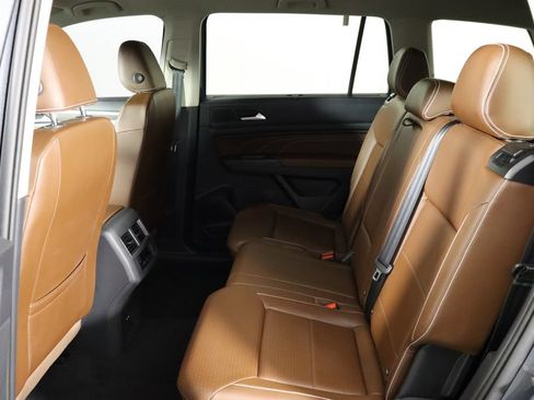 Used 2023 Volkswagen Atlas SE w/ Black Wheel Package AWD/4WD image 17
