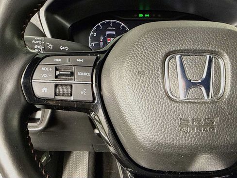 Used 2025 Honda HR-V Sport image 14