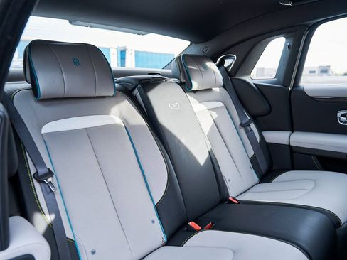 Used 2025 Rolls-Royce Ghost Black Badge image 48