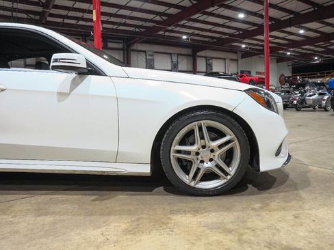 Used 2014 Mercedes-Benz E 350 E 350 Luxury 4MATIC AWD 4dr Se image 11