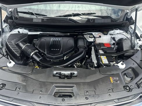 Used 2026 Chevrolet Traverse LT FWD image 34