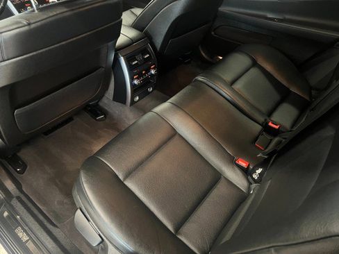 Used 2010 BMW 550i Gran Turismo xDrive image 39