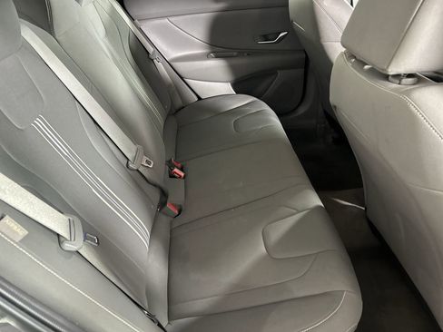 Used 2024 Hyundai Elantra SEL image 25