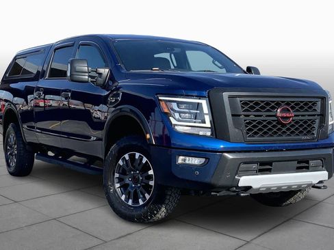 Used 2023 Nissan Titan PRO-4X image 3
