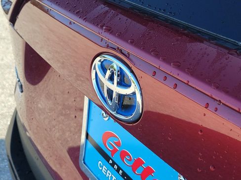 Used 2022 Toyota RAV4 LE image 38
