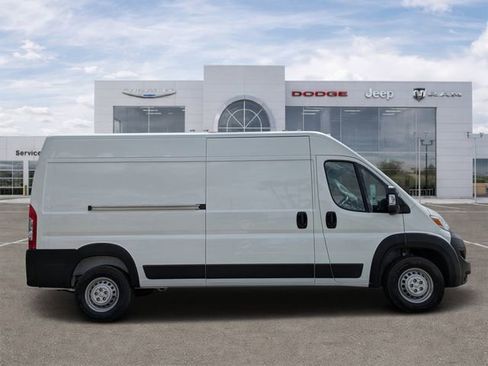 New 2026 RAM ProMaster 2500 w/ Premium Convenience Group FWD image 2