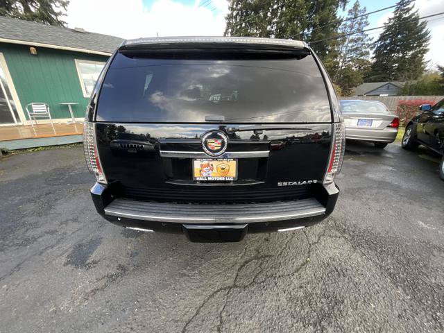 Used 2014 Cadillac Escalade Premium AWD/4WD image 5
