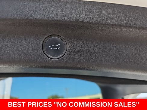 Used 2022 Tesla Model Y Performance AWD/4WD image 13