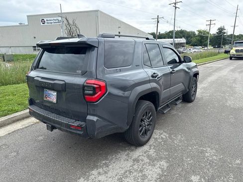 Used 2025 Toyota 4Runner SR5 AWD/4WD image 3